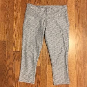 Nike Dri-fit crop leggings